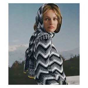 NWOT Anthropologie Chevron Fairisle Scarf in Black, White and Yellow